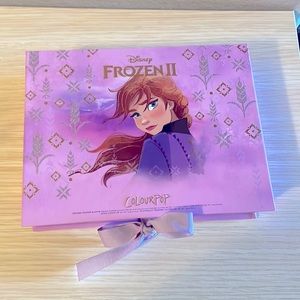 Frozen - Pressed Powder Palette, Pressed Powder shadow, lip stick and lip gloss
